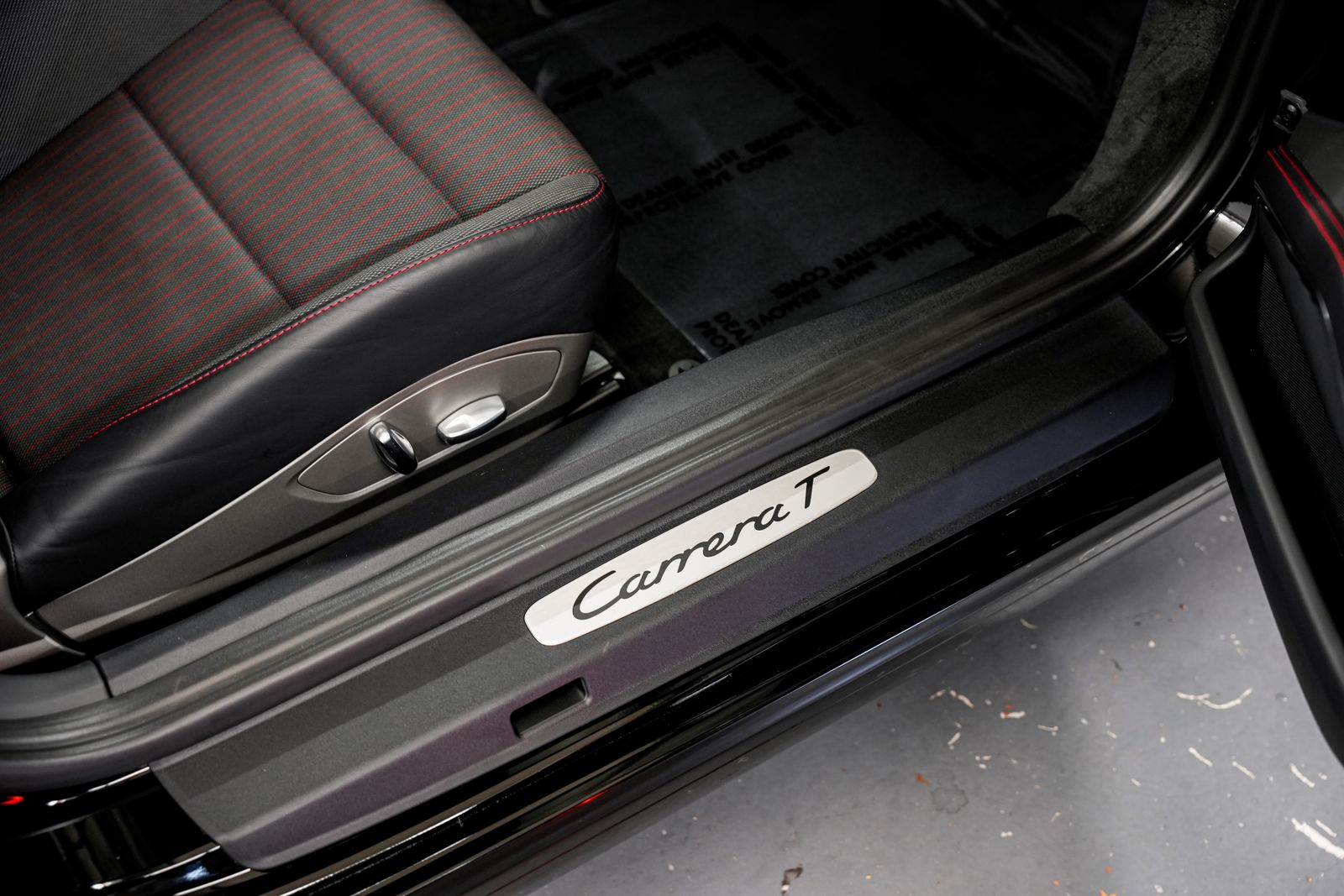 2019 Porsche 911 Carrera T — photo 25