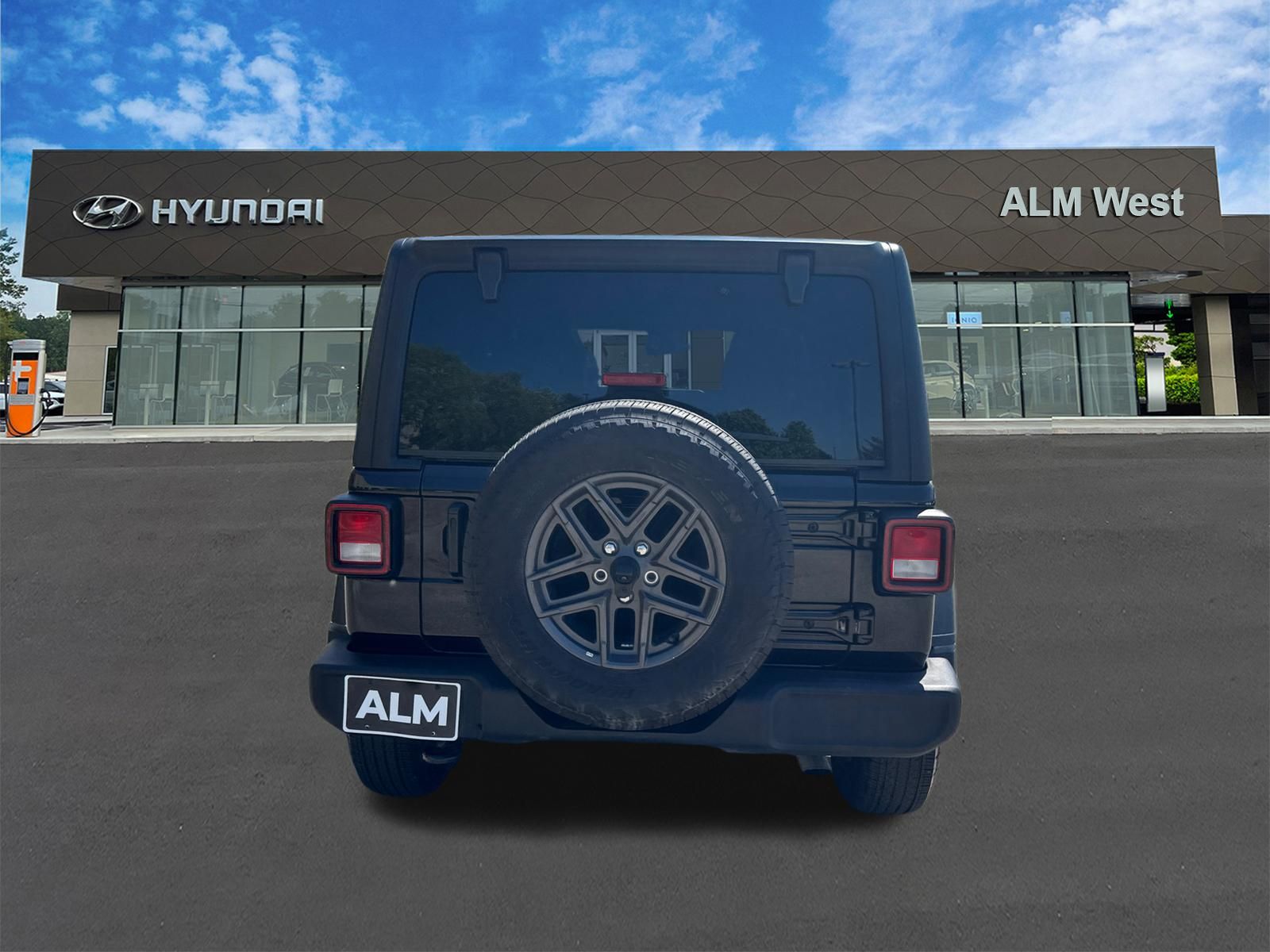 Used 2025 Black Jeep Sport S image 6