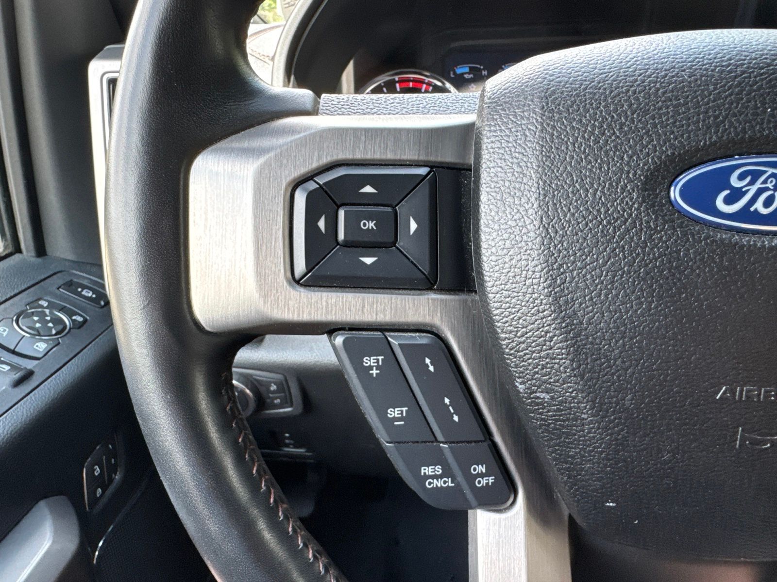 Certified Used 2019 White Platinum Clearcoat Metallic Ford Platinum image 17