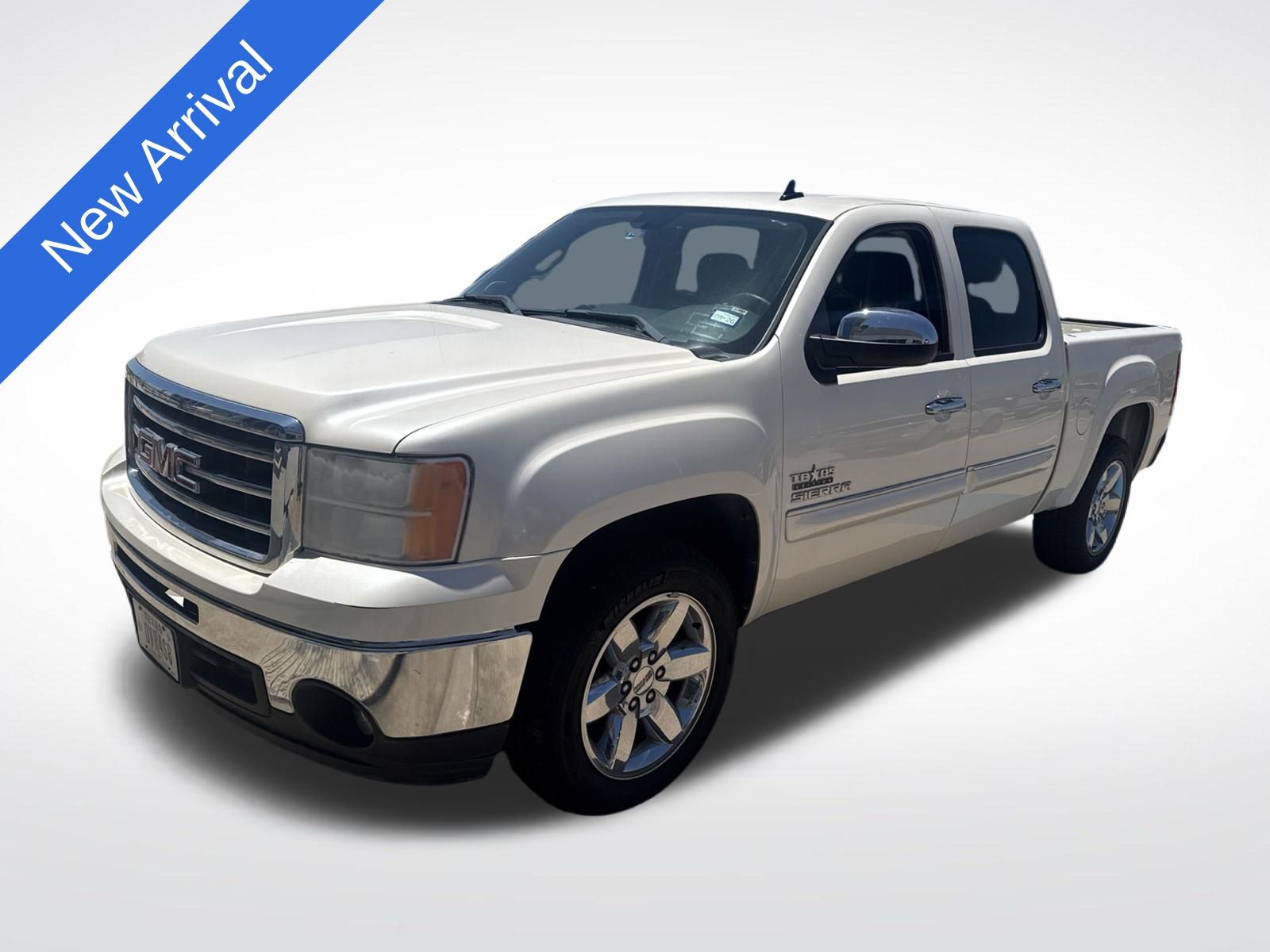 White Diamond Clearcoat 2013 GMC Sierra 1500 Pickup Truck 4X2 6-Speed Automatic