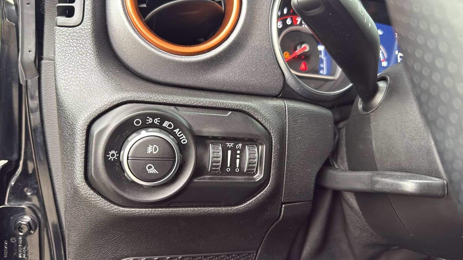 Used Car 2021 Jeep Gladiator  Mojave For Sale Under $40,000 In Austin, Texas