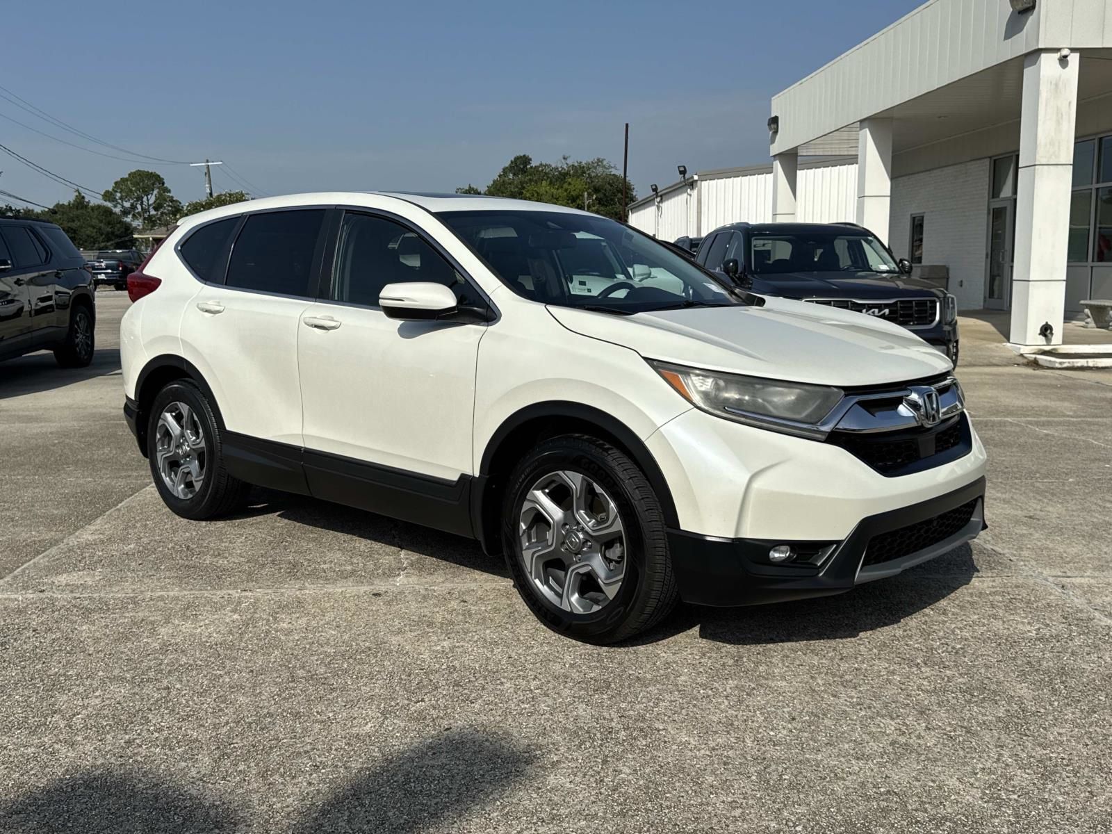 White 2018 Honda CR-V SUV / Crossover Front-Wheel Drive Continuously Variable Transmission