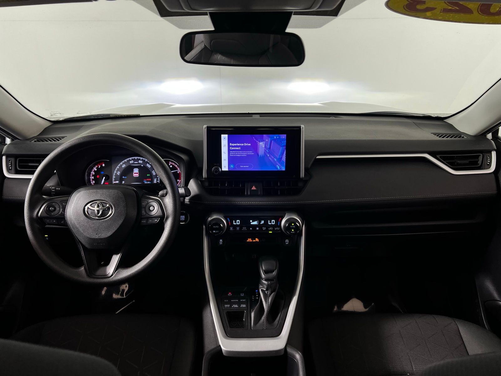 Thumbnail: 2023 Toyota RAV4 - 23