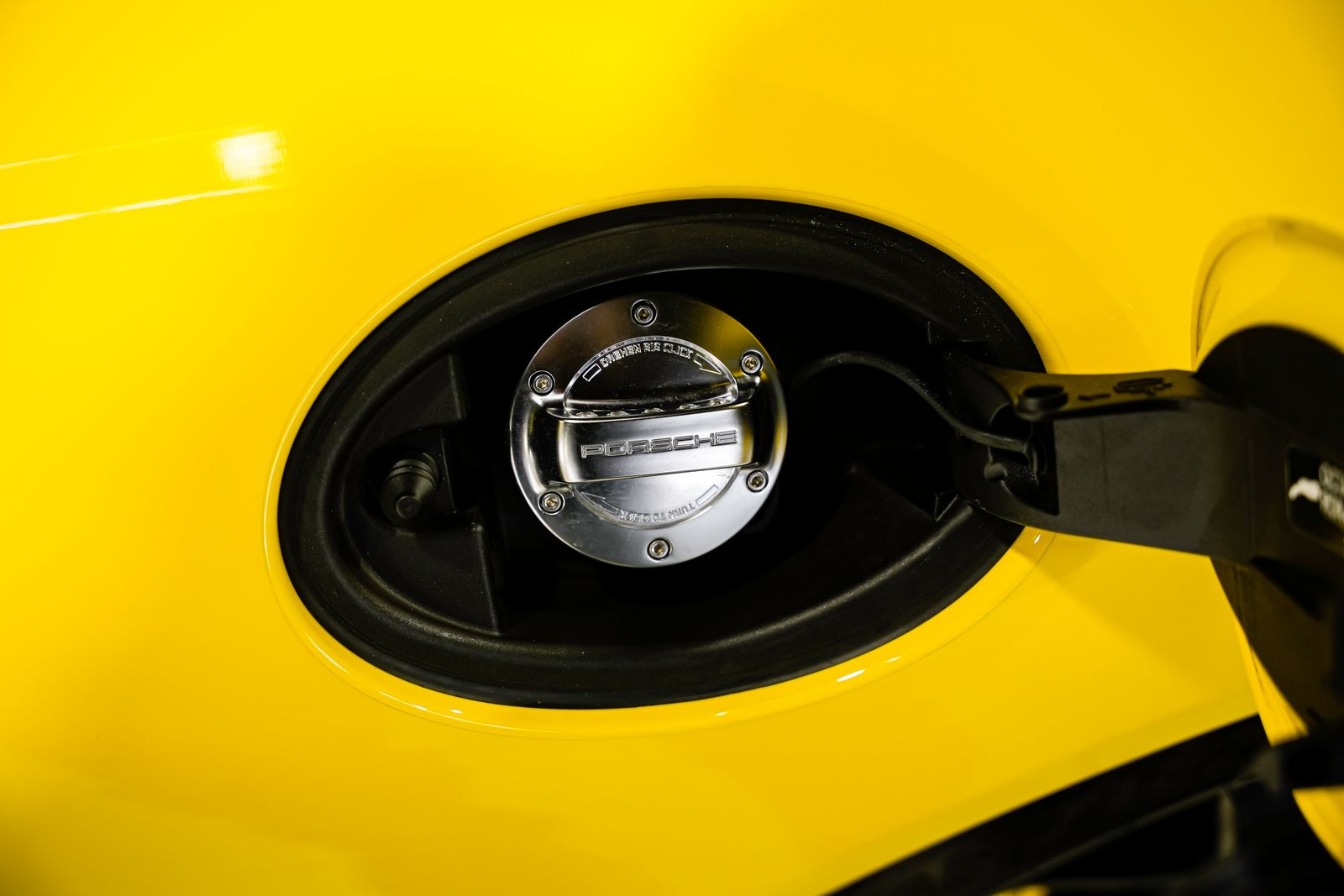 2015 Porsche 911 Carrera GTS — photo 39