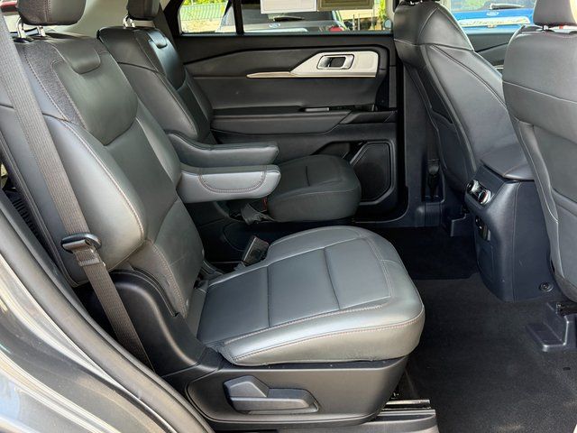 Certified Used 2025 Carbonized Gray Metallic Ford Active image 6
