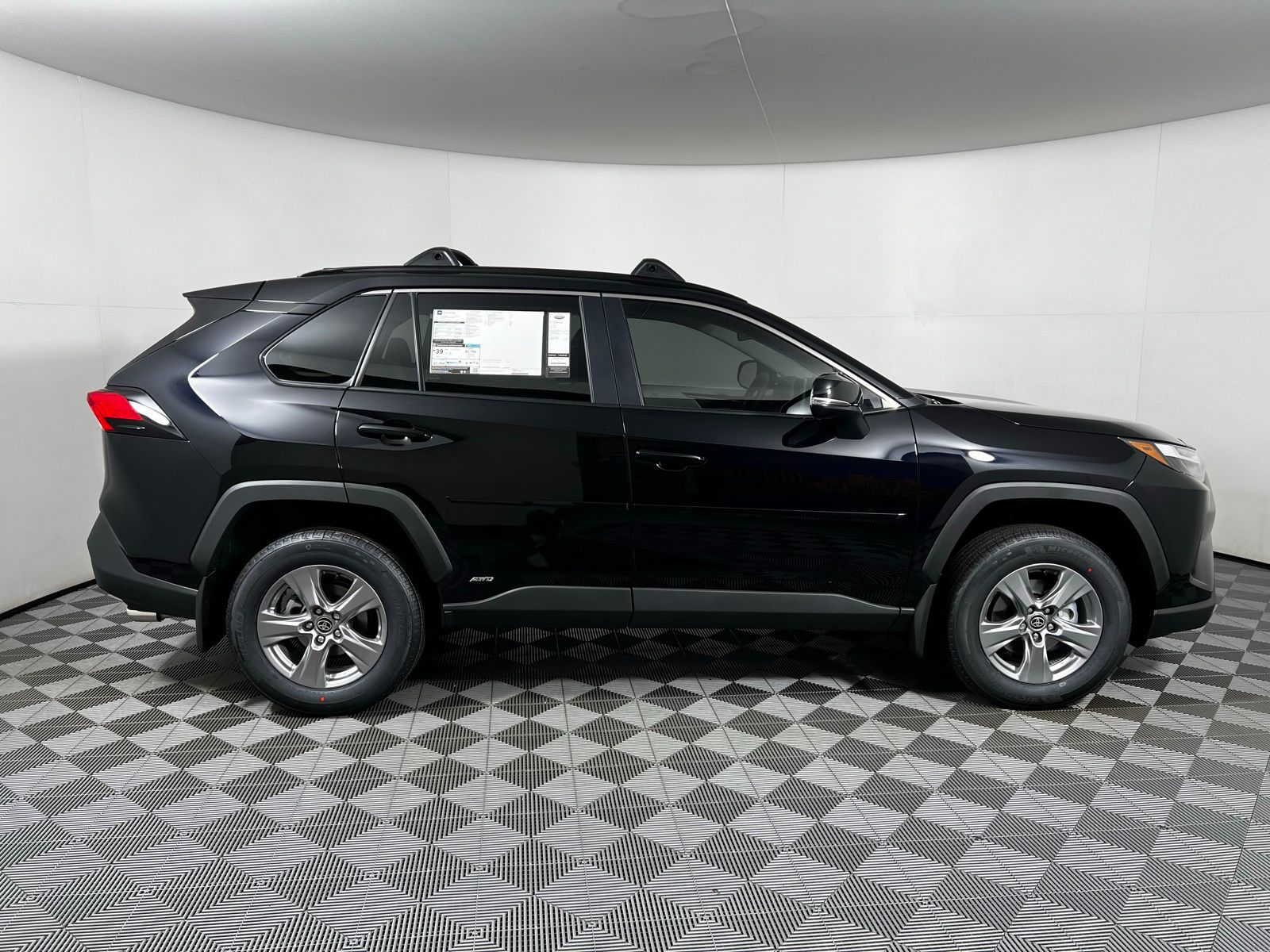 Thumbnail: 2025 Toyota RAV4 - 4