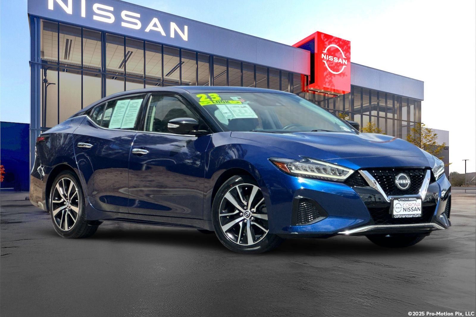 Deep Blue Pearl 2023 Nissan Maxima Sedan Front-Wheel Drive Continuously Variable Transmission