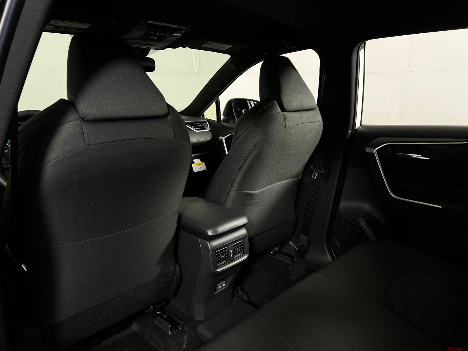 Thumbnail: 2025 Toyota RAV4 - 18