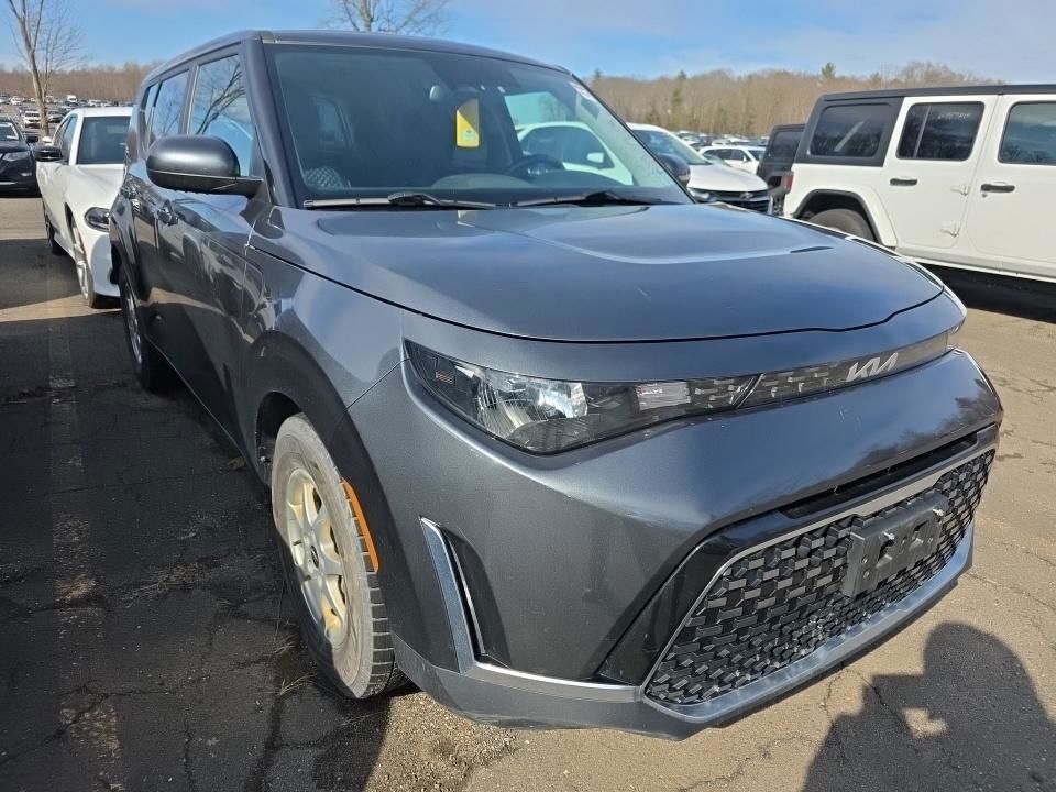 Gravity Gray 2023 Kia Soul EX FWD SUV / Crossover Front-Wheel Drive Continuously Variable Transmission