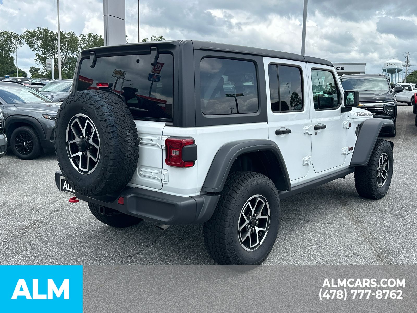 Used 2025 White Jeep Rubicon image 5