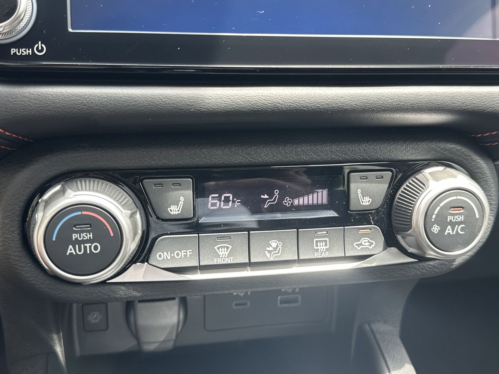 2025 Nissan Versa 1.6 SR photo 7