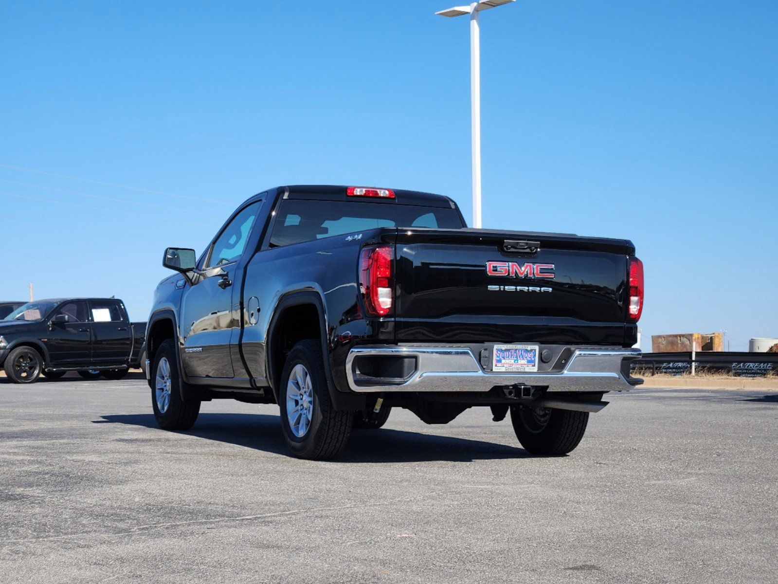 2025 GMC Sierra 1500 Pro 4