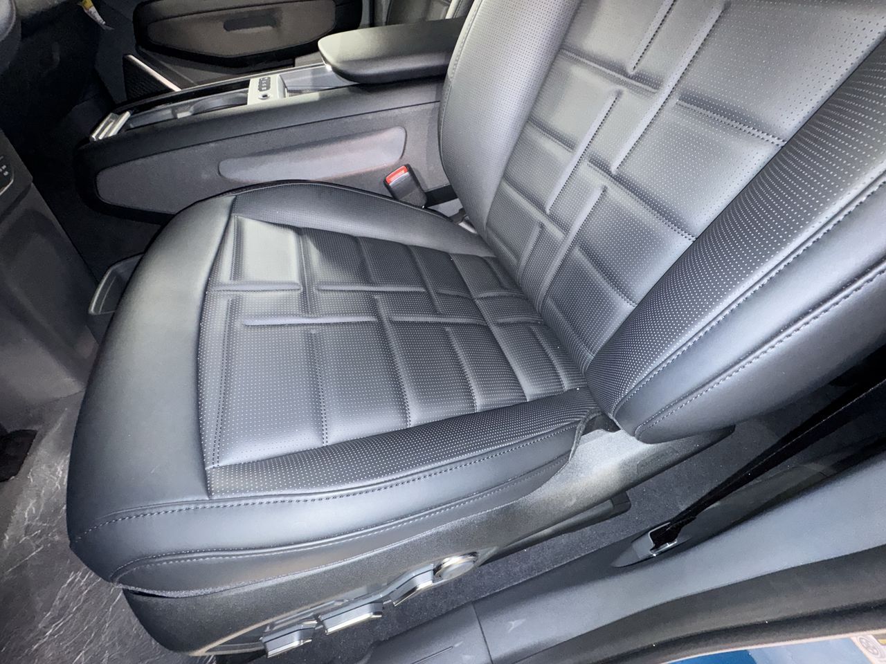 2026 Kia EV9 Land photo 14