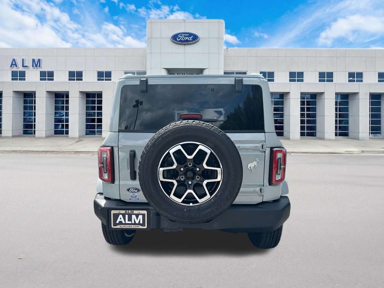 New 2026 Avalanche Gray Ford Outer Banks® image 7