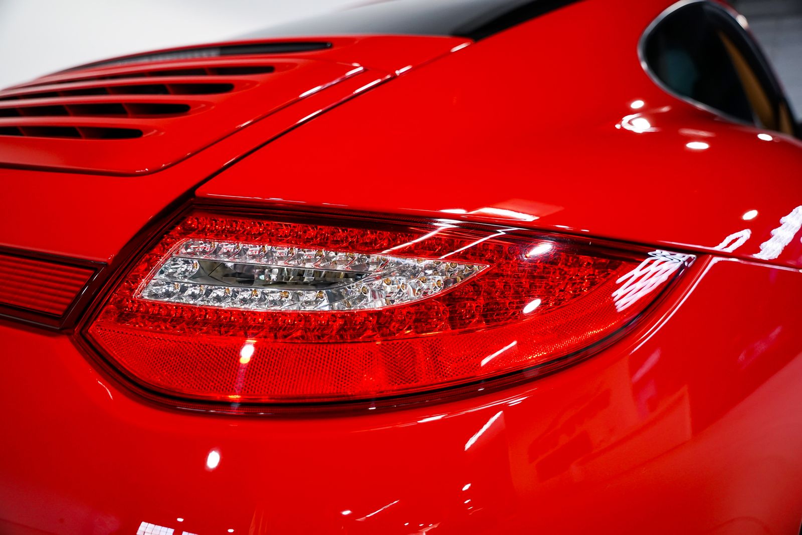 2012 Porsche 911 Carrera 4 GTS — photo 43