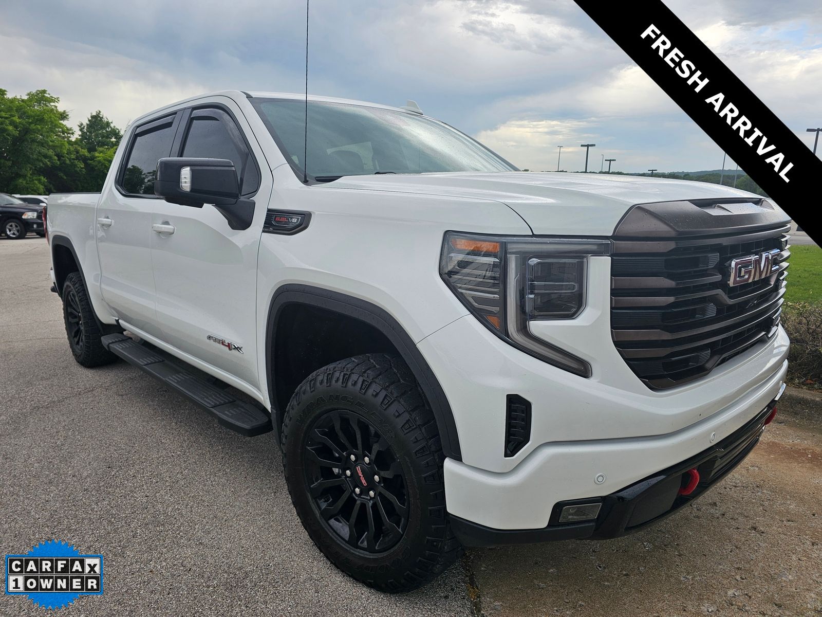 2023 GMC Sierra 4WD Crew Cab Short Box AT4X's photo