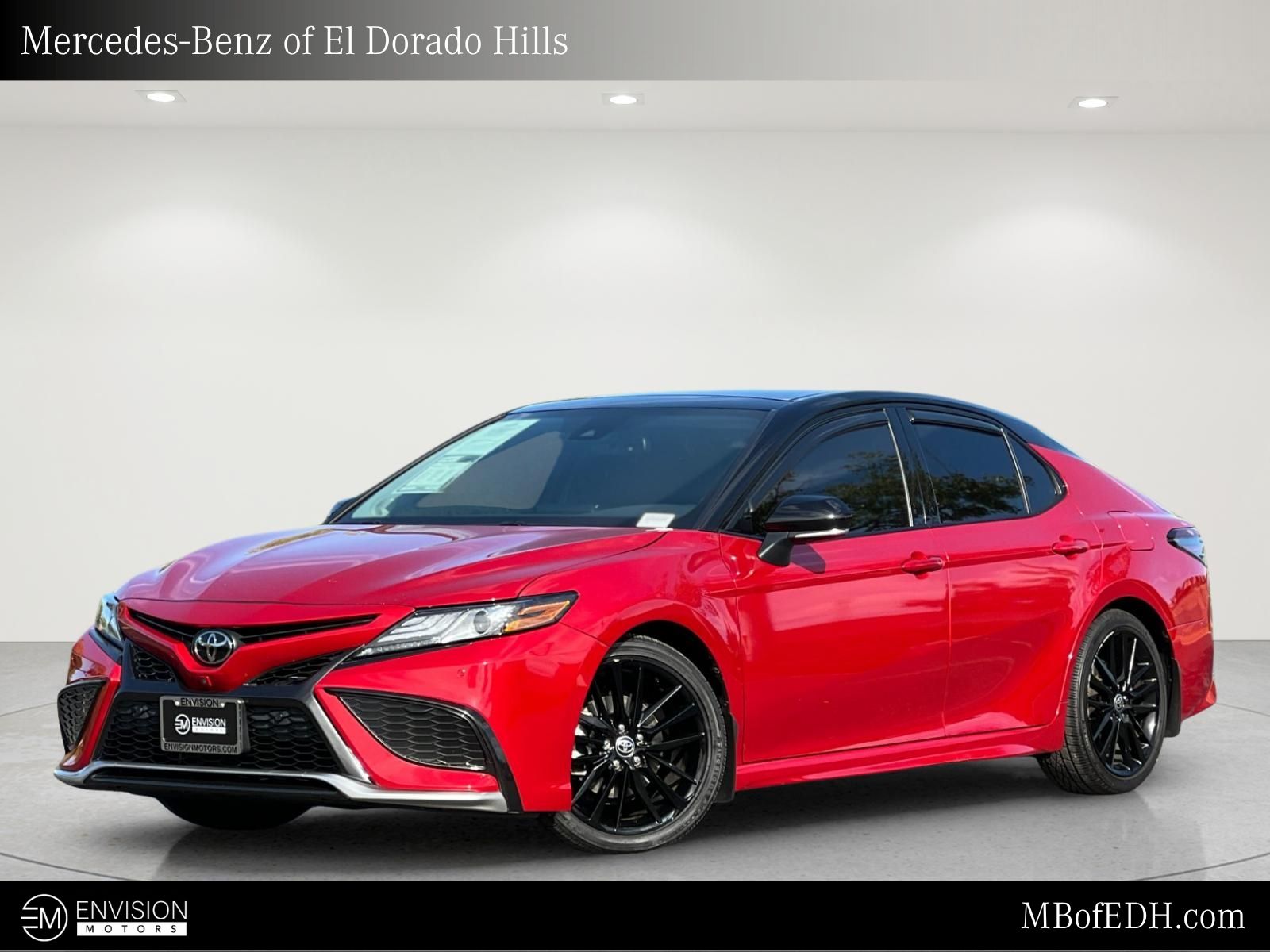 Supersonic Red/Midnight Black Metallic 2024 Toyota Camry Sedan Front-Wheel Drive 8-Speed Automatic