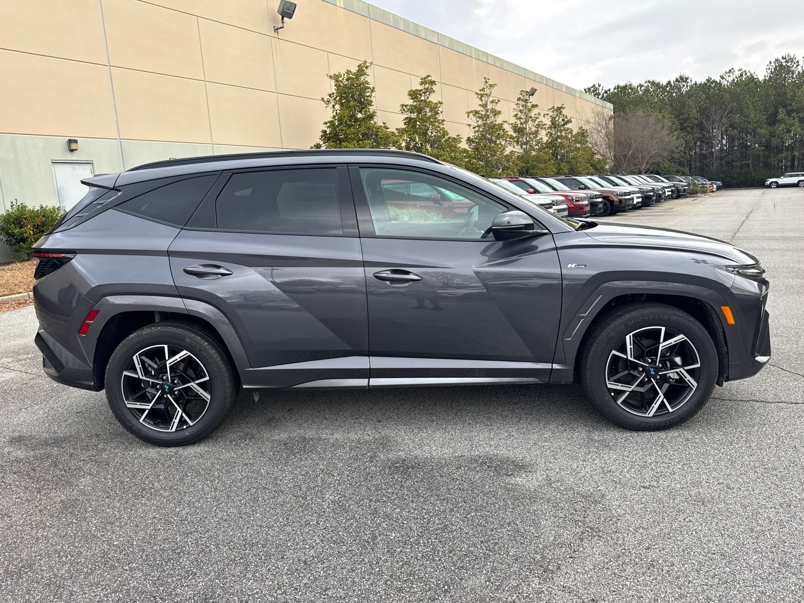 2025 Hyundai Tucson Hybrid N Line photo 3