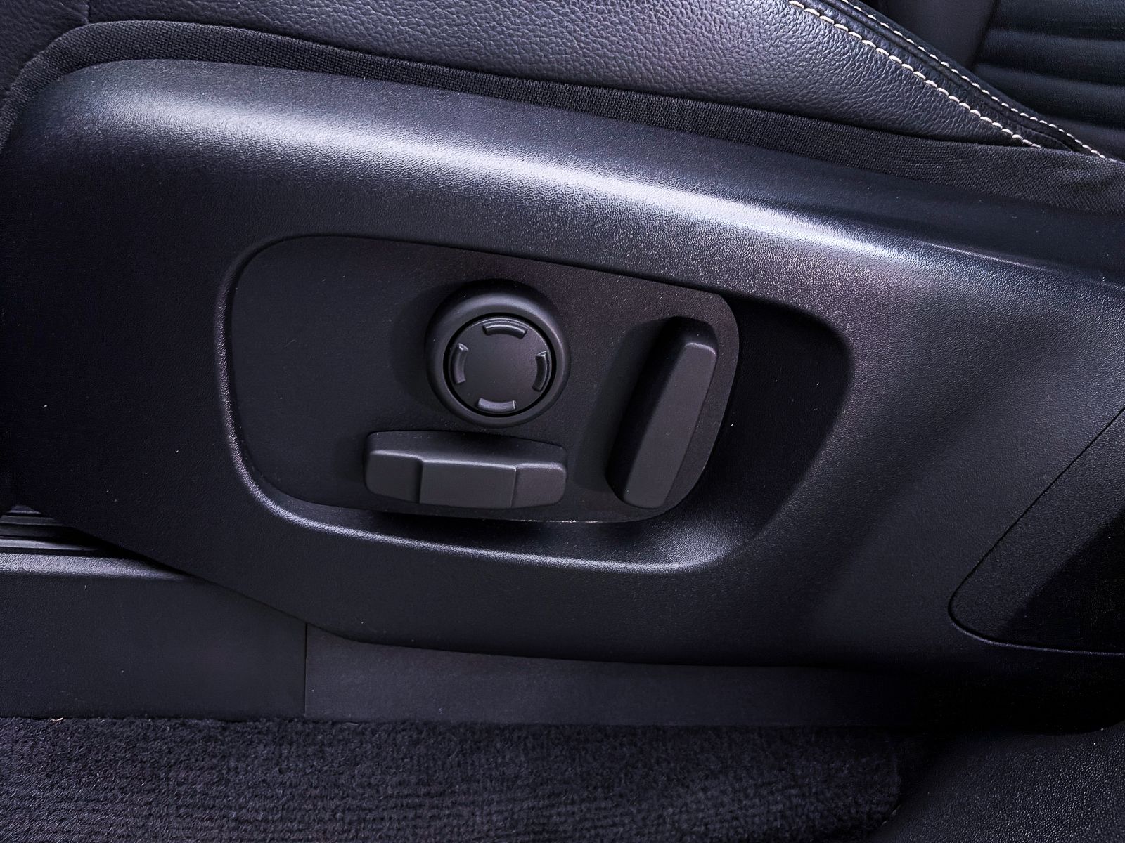2023 Land Rover Discovery S R Dynamic - Photo 21
