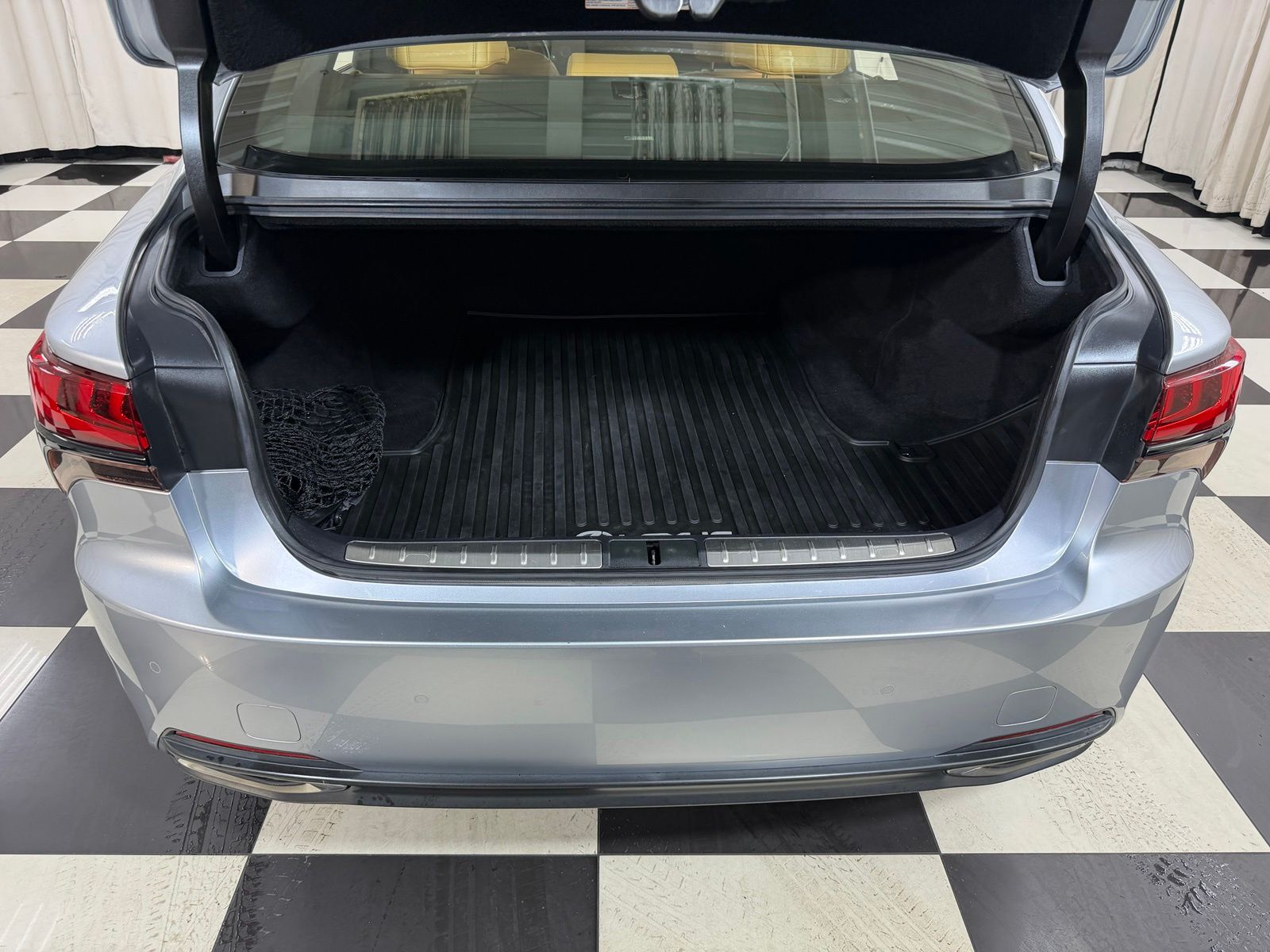Used 2021 Silver Lexus 500 AWD image 42