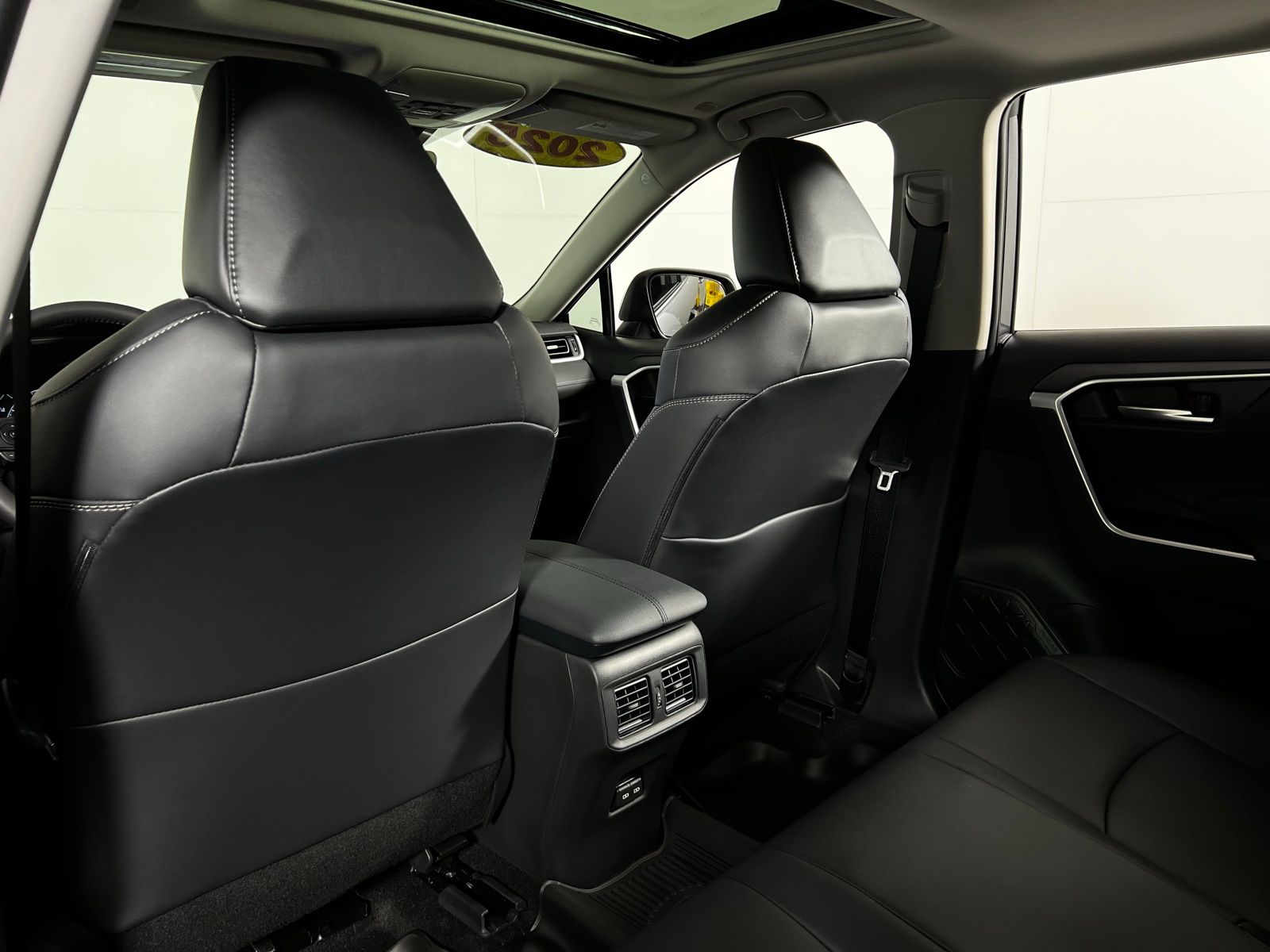 Thumbnail: 2025 Toyota RAV4 - 24