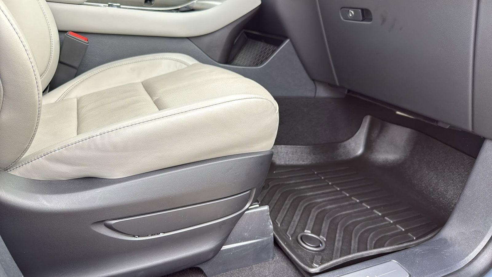 Used Car 2025 Lincoln Aviator  Reserve For Sale Under $70,000 In Austin, Texas