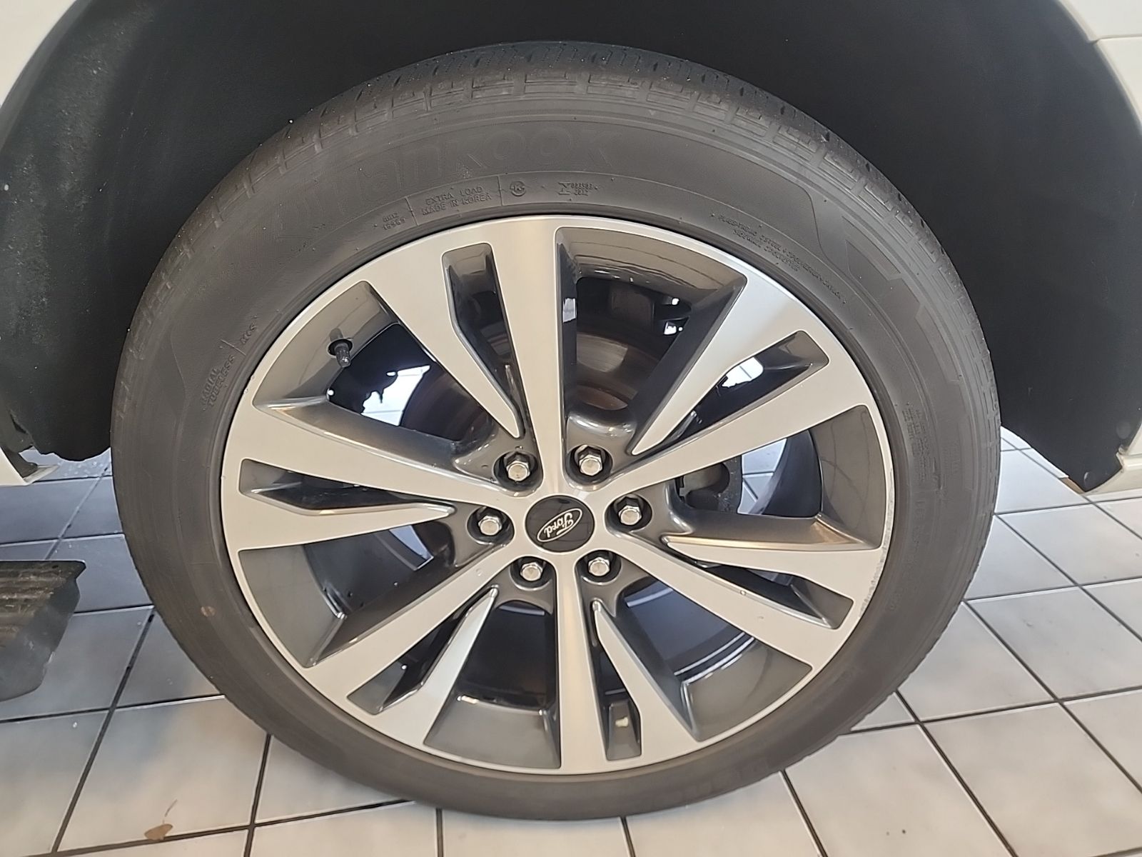 Certified Used 2021 White Ford Platinum image 27