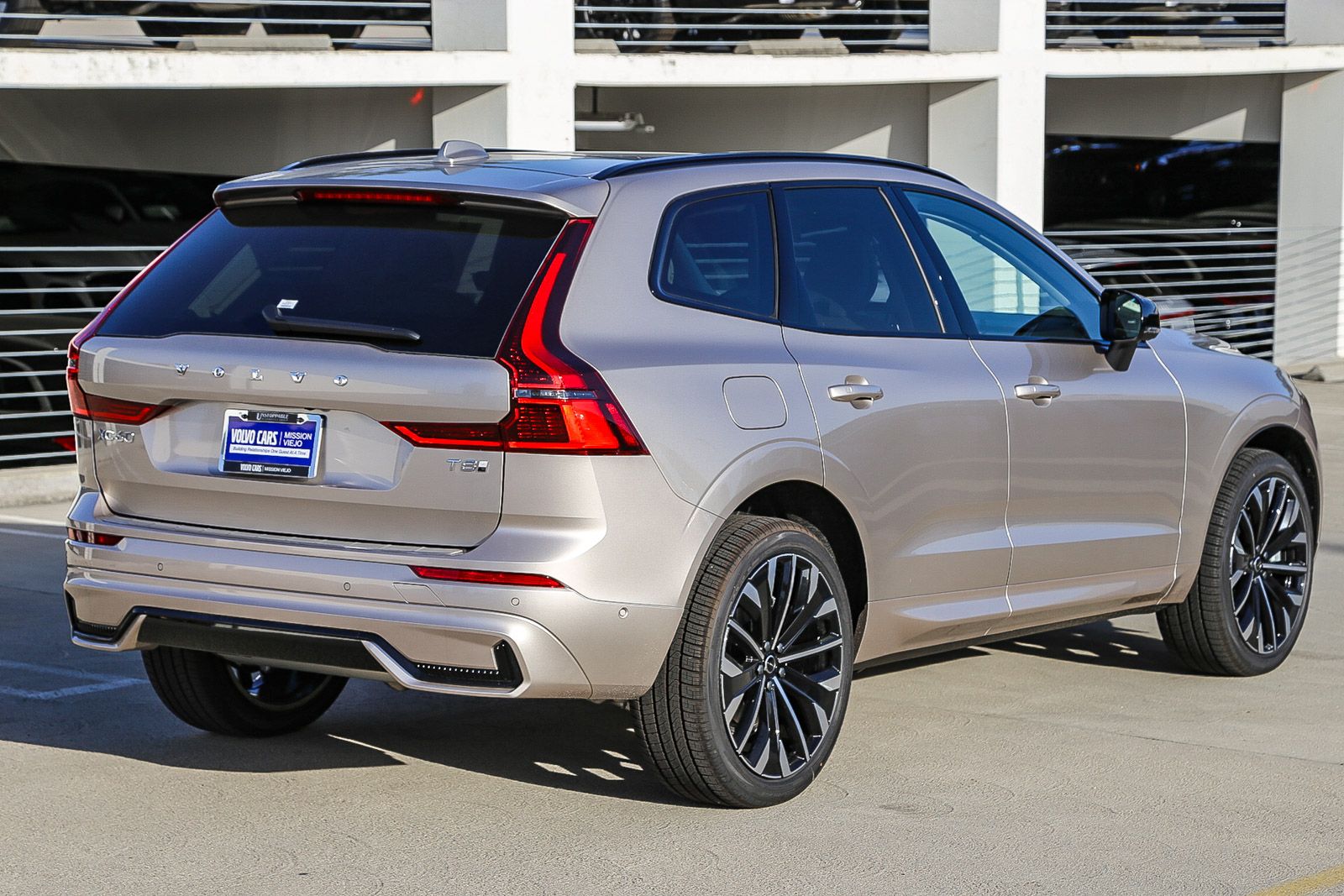 2026 Volvo XC60 Ultra - Photo 8