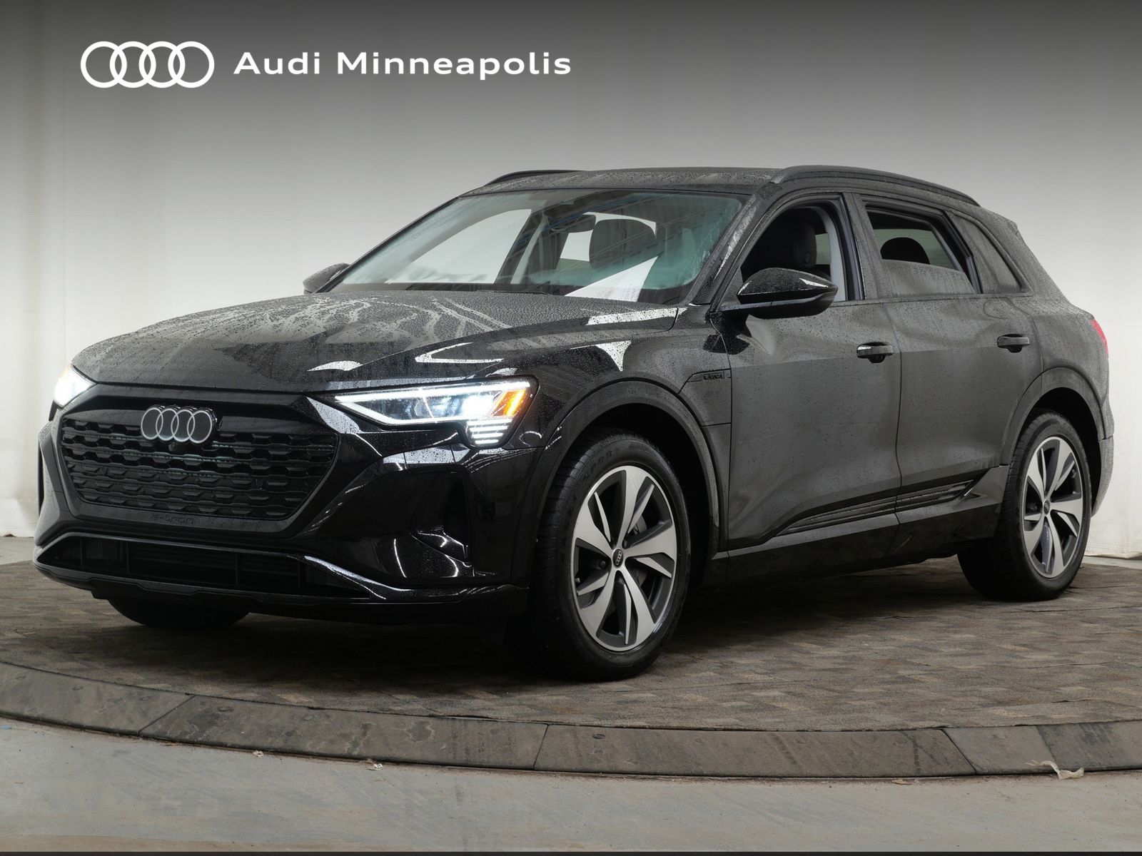 2024 Audi Q8 e-tron quattro Premium AWD