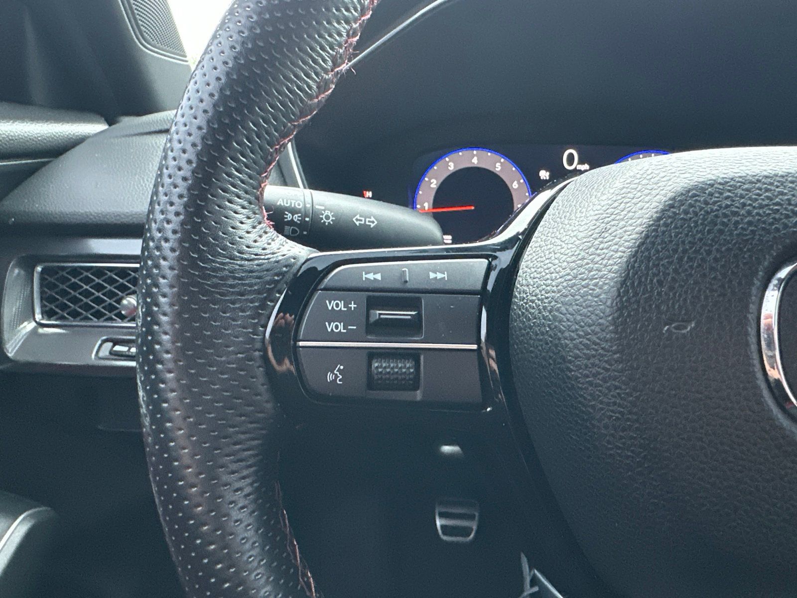 Used 2025  Acura Type S image 18
