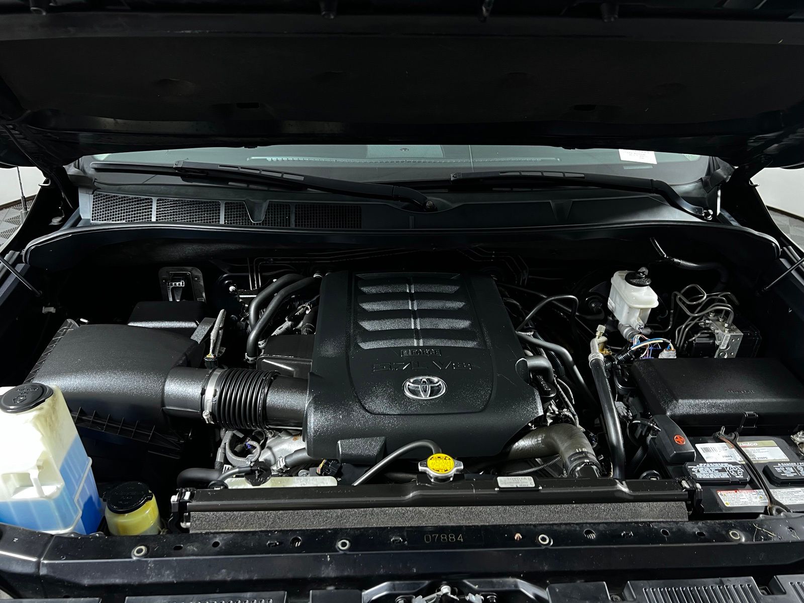 Thumbnail: 2016 Toyota Tundra - 9