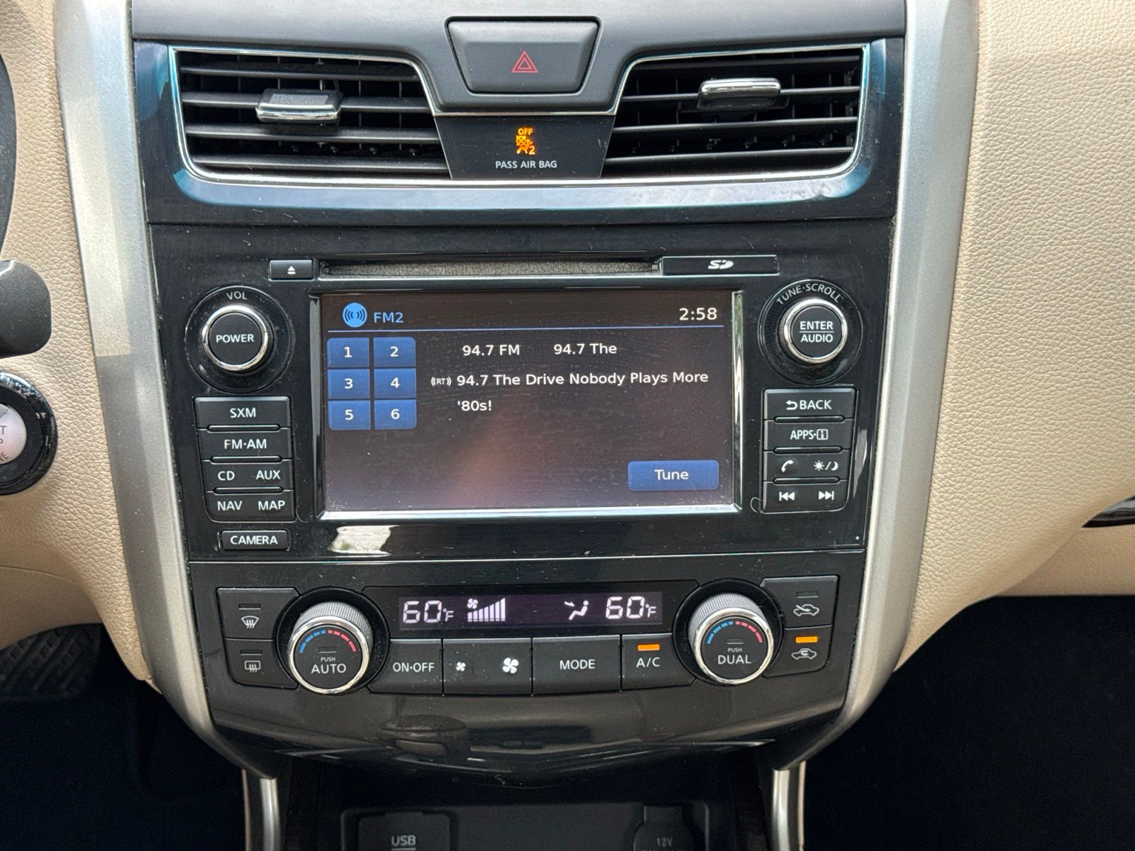 Used 2015 Pearl White Nissan 2.5 SL image 4