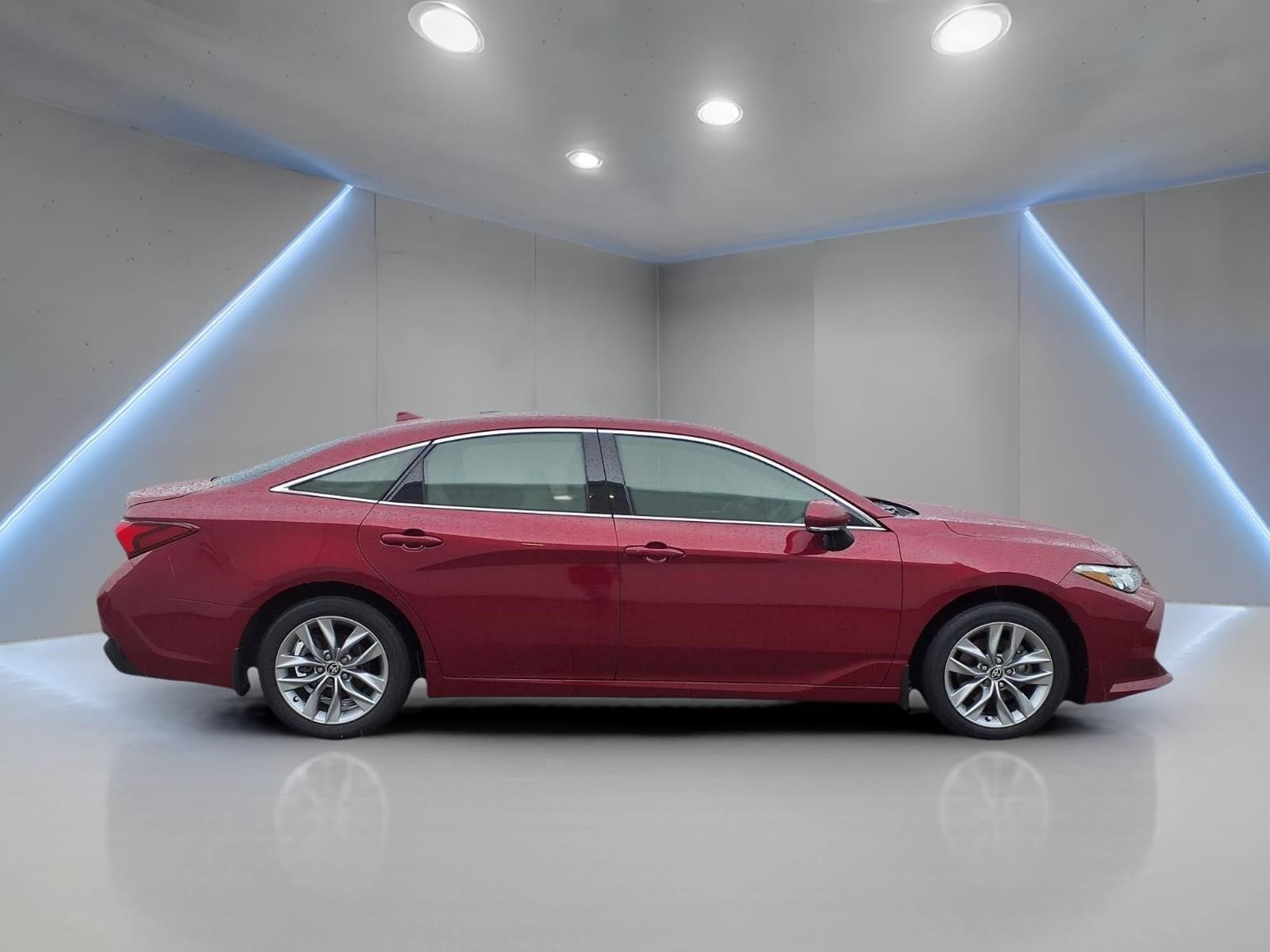 2022 Toyota Avalon Hybrid XLE Plus - 5