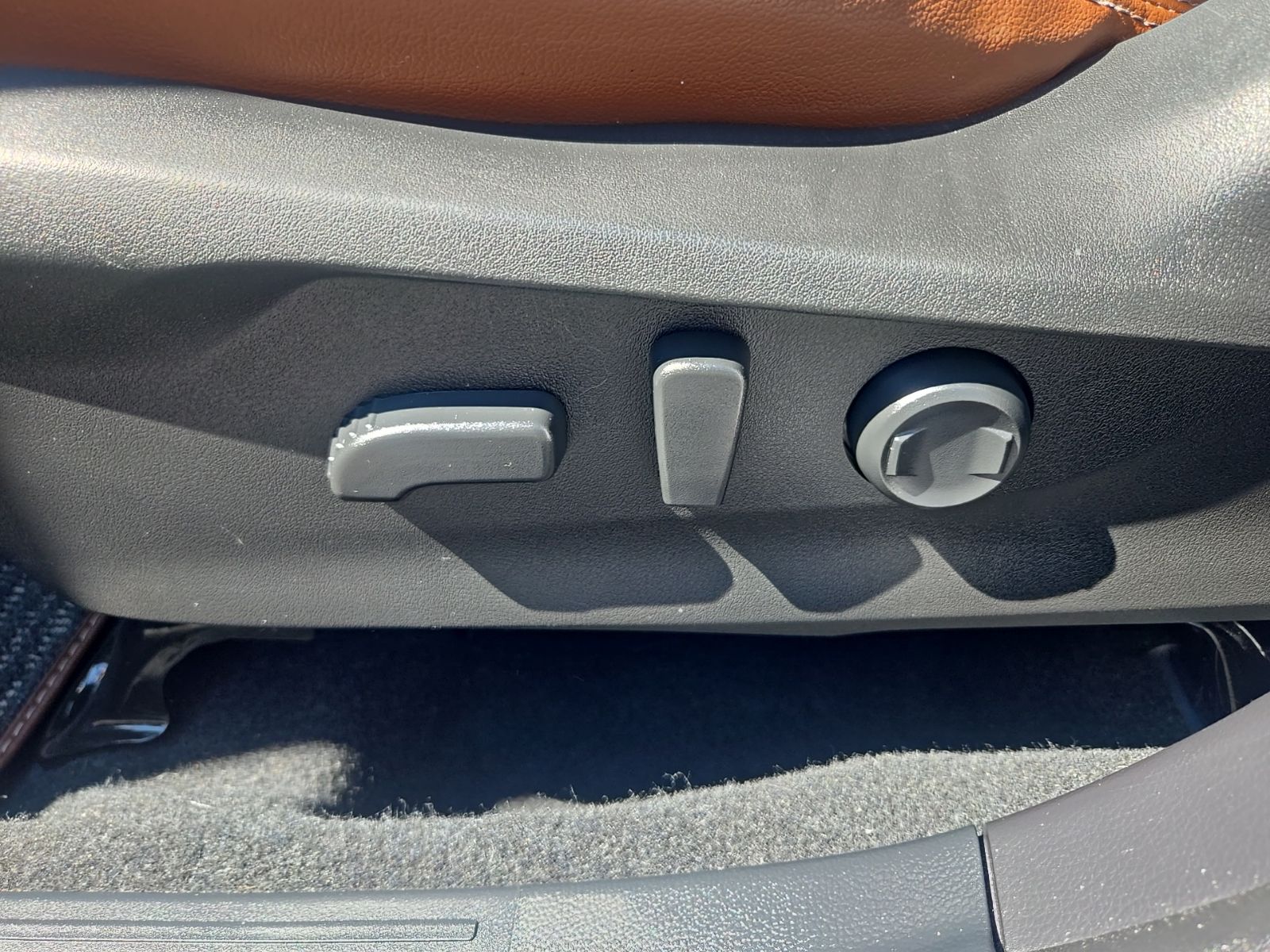 Used 2019 Blue Subaru Touring image 41
