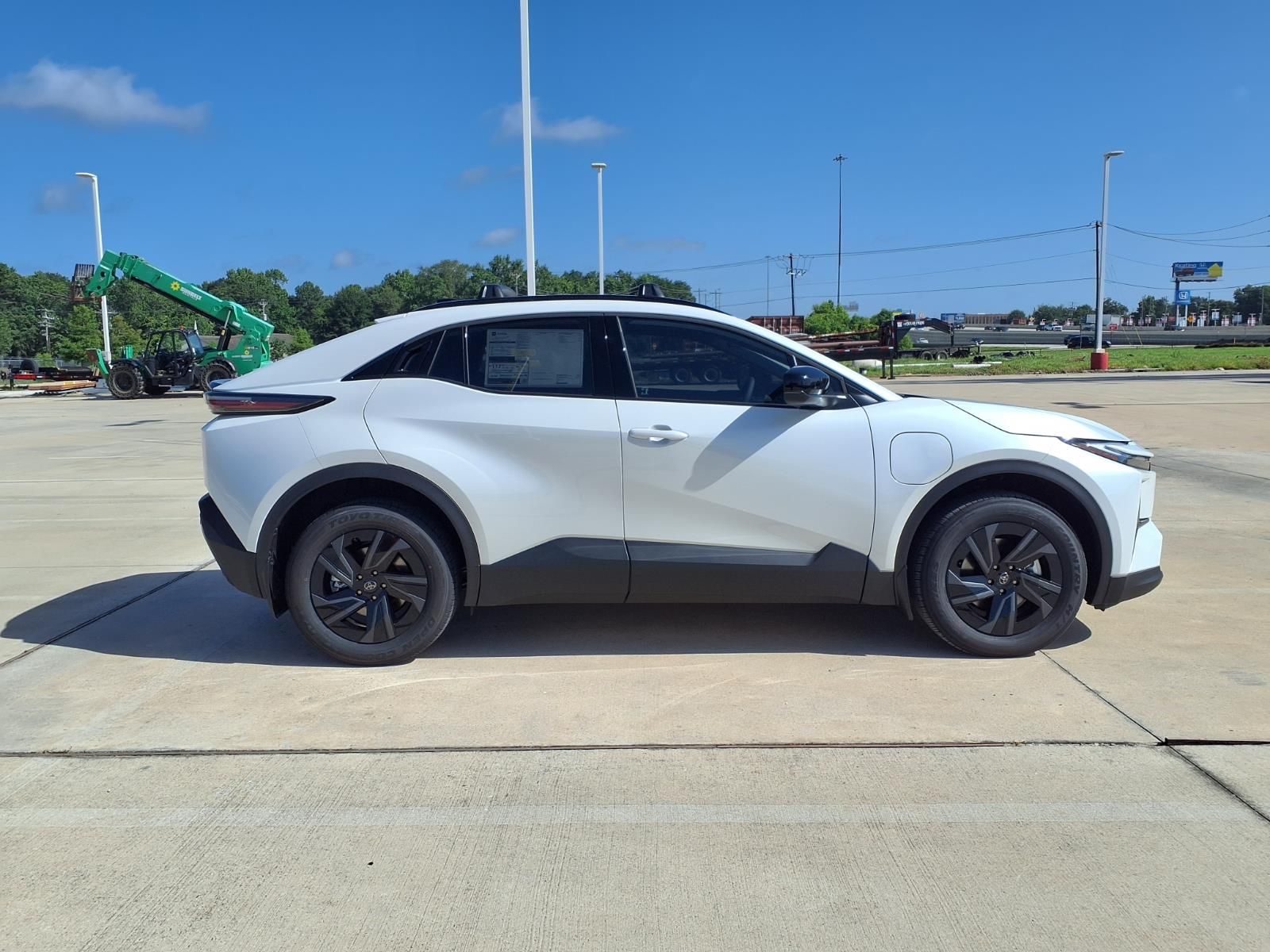 2026 Toyota C-HR SE - 4