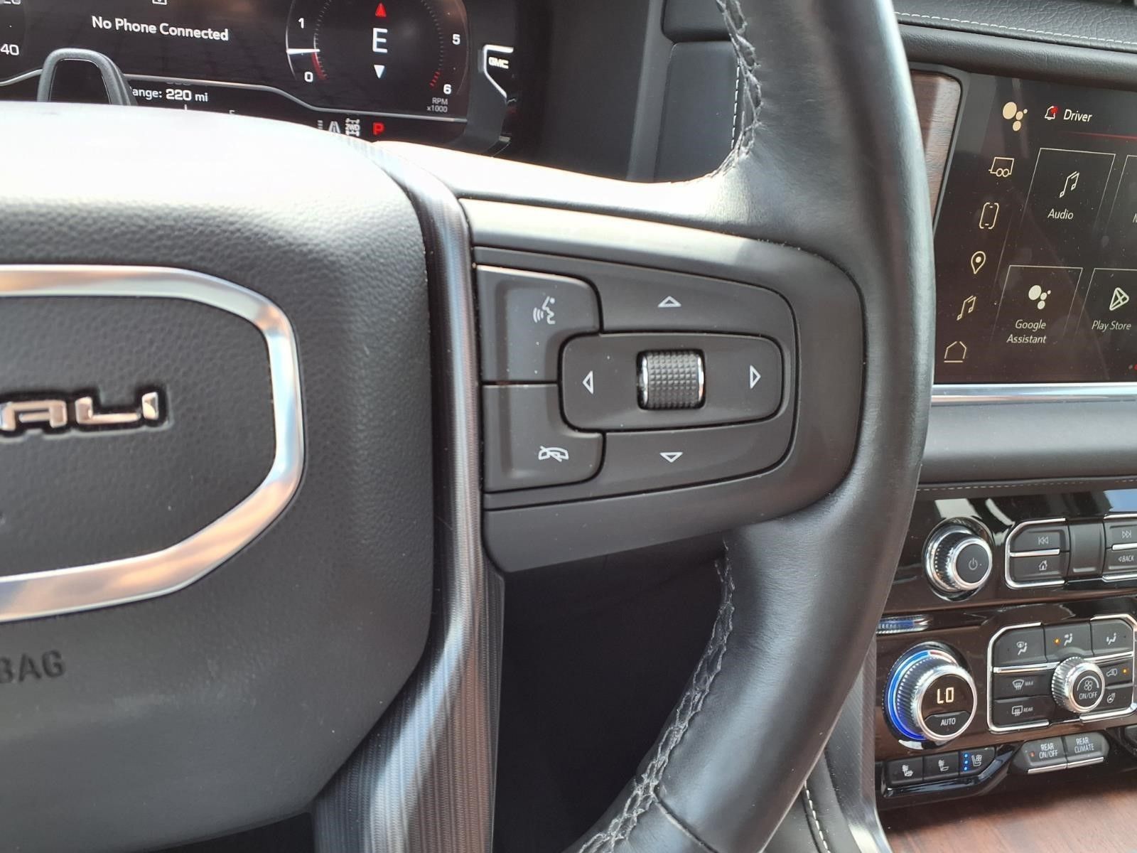 2024 GMC Yukon XL Denali Ultimate White at River Oaks CDJR
