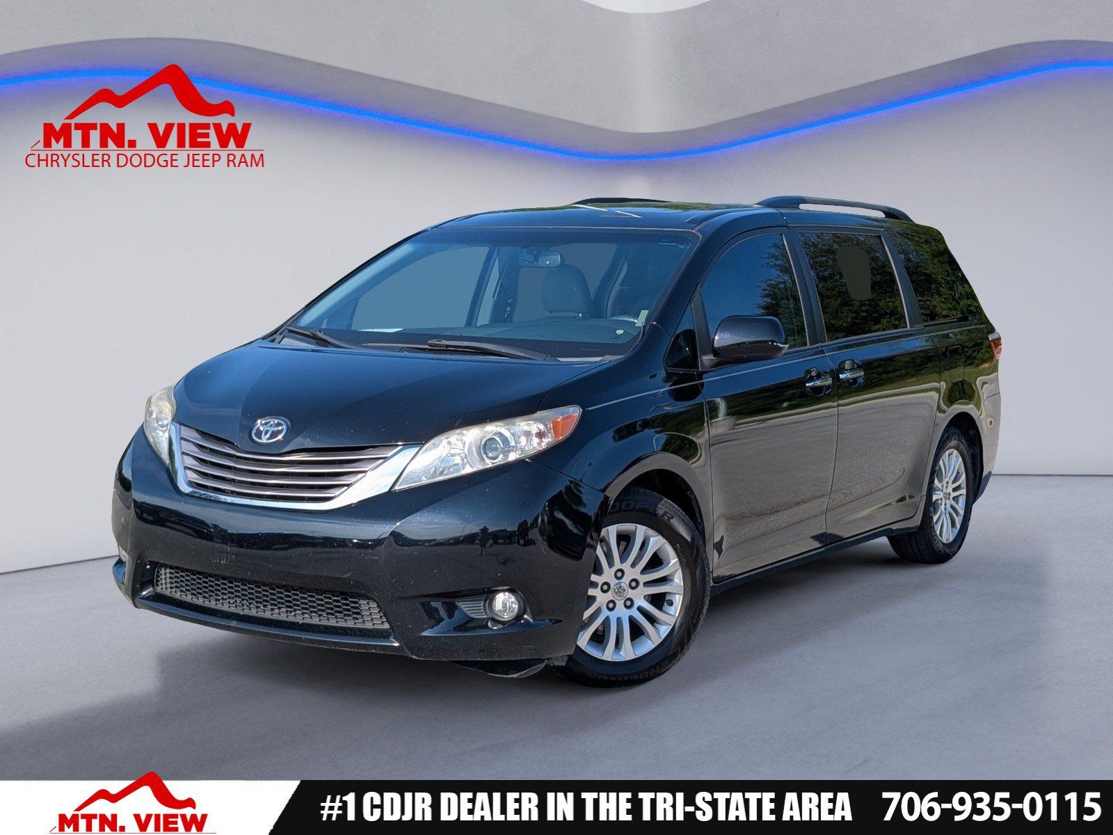Attitude Black 2015 Toyota Sienna Minivan Front-Wheel Drive 6-Speed Automatic Overdrive