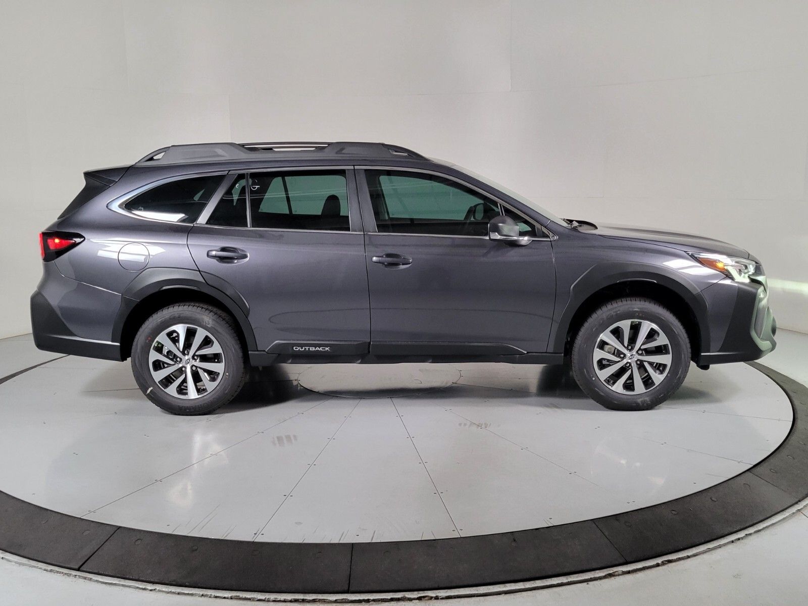 2025 Subaru Outback 2.5i 3