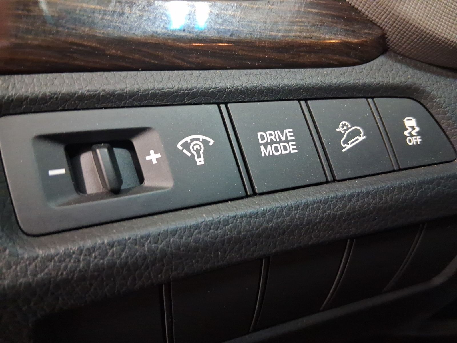 Used Car 2017 Hyundai Santa Fe Sport  2.4 Base For Sale Under $12,000 In Austin, Texas