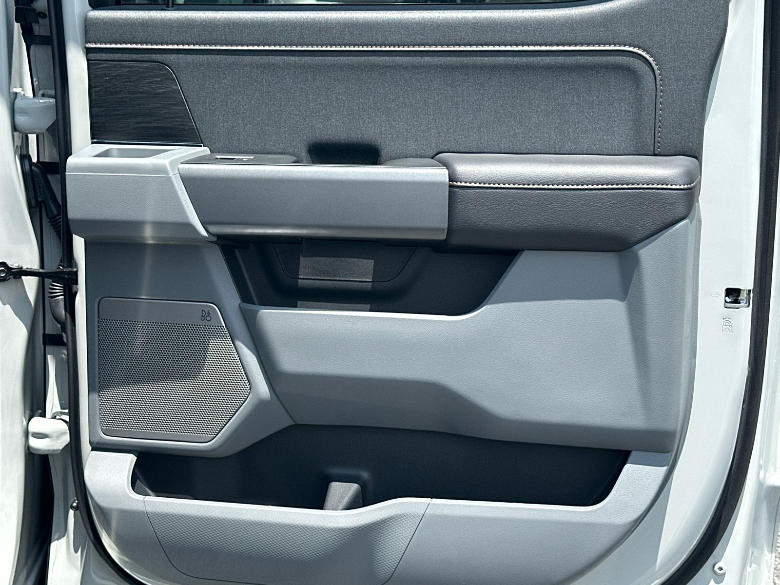 New 2026 Avalanche Ford Lariat® image 18