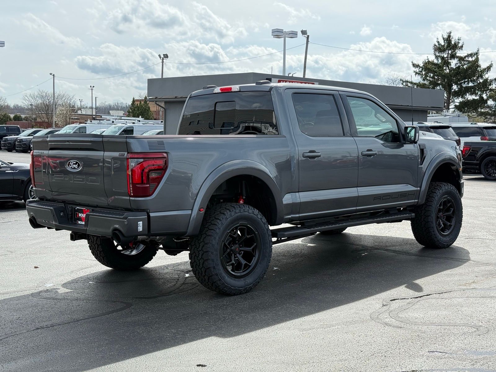 View vehicle photo 6