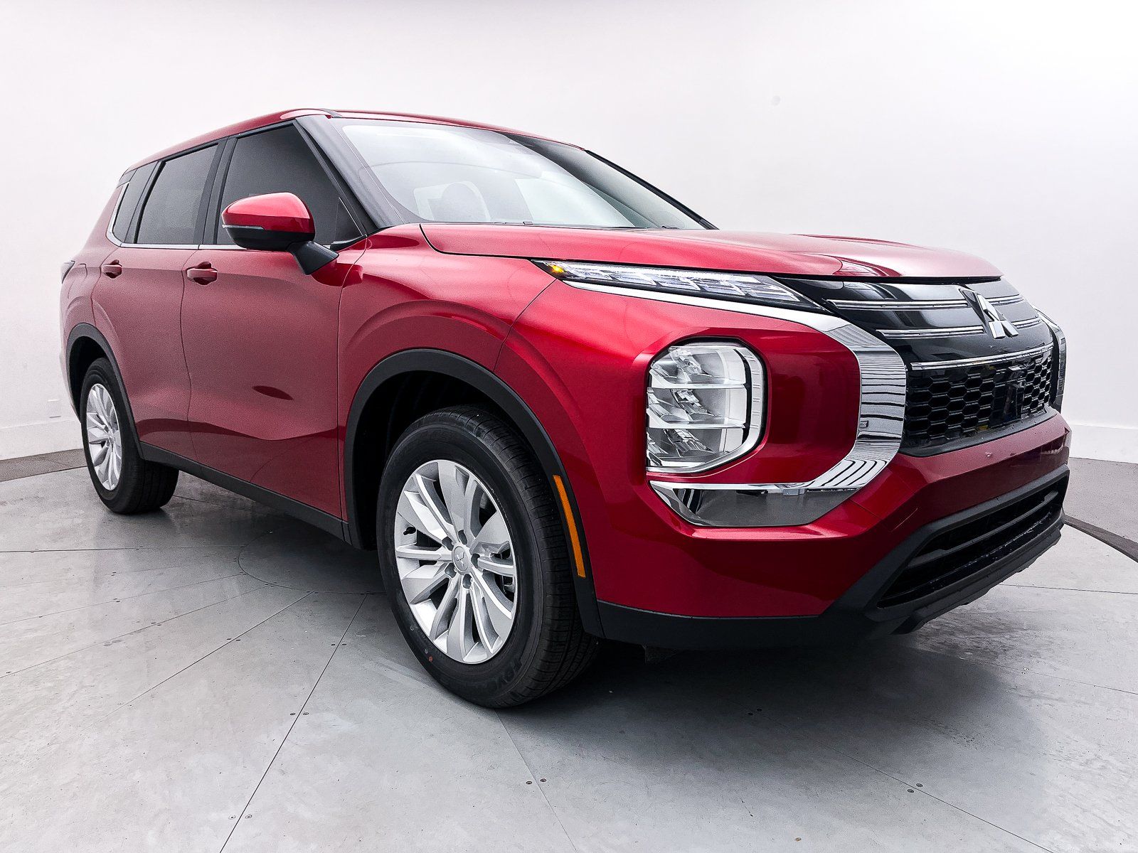 2025 Mitsubishi Outlander ES