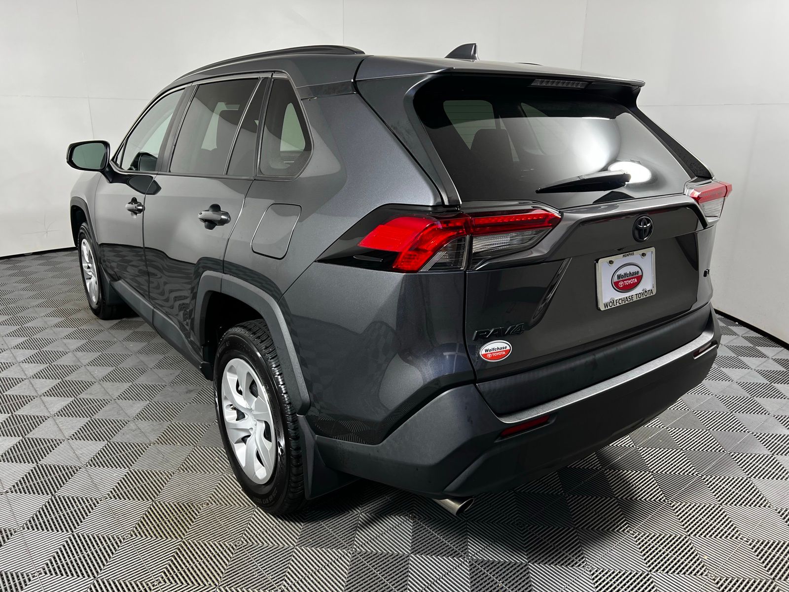 Thumbnail: 2020 Toyota RAV4 - 7
