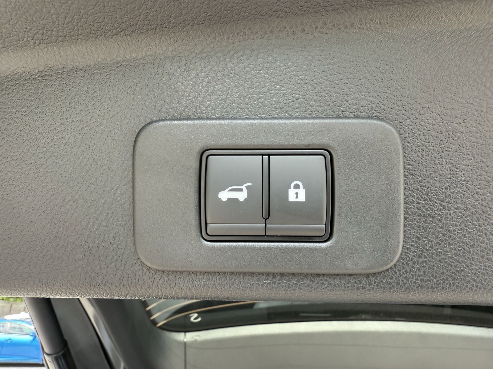 2025 Nissan Murano SV photo 23