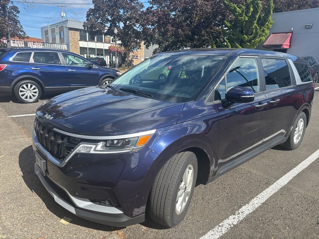 2022 Kia Carnival LXS