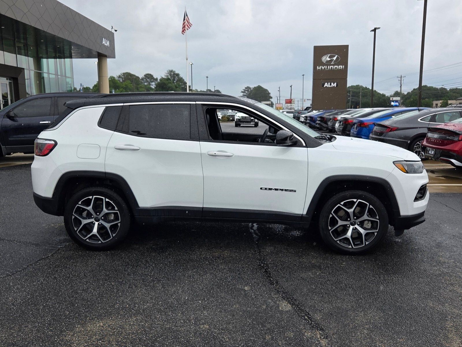 Used 2025 White Jeep Limited image 15
