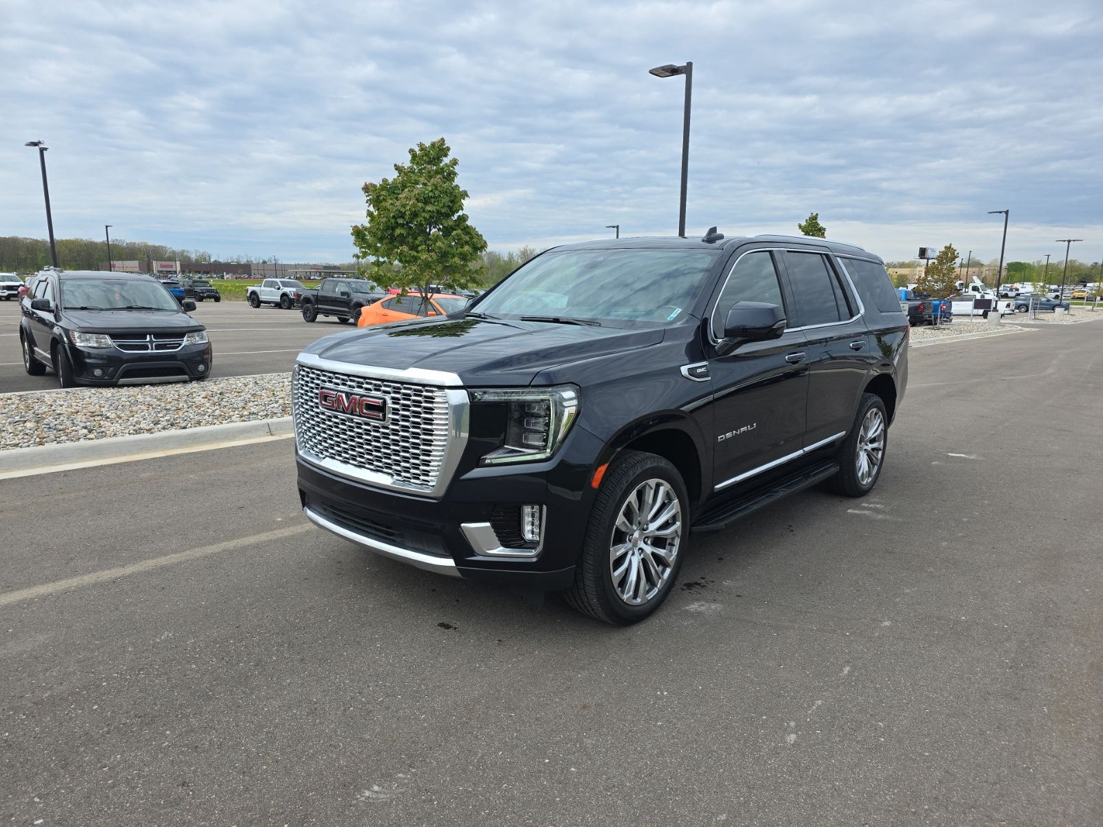 Midnight Blue Metallic 2022 GMC Yukon Denali 4WD SUV / Crossover Four-Wheel Drive