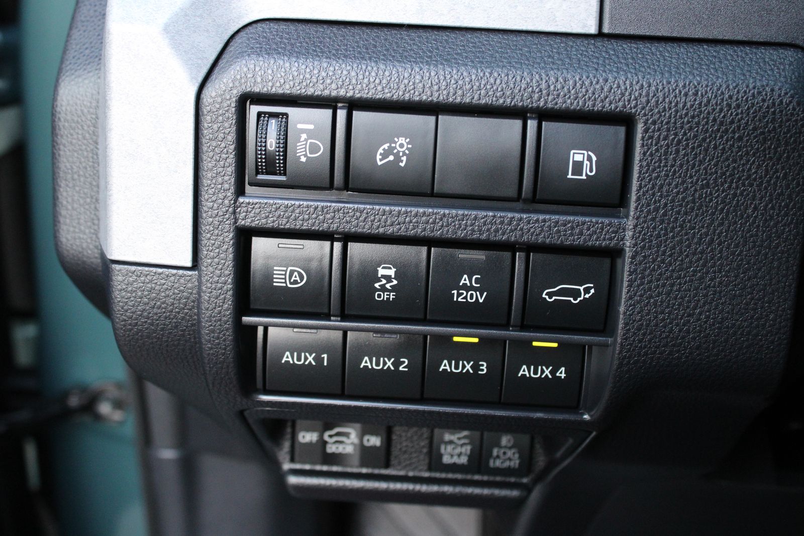 Used 2025  Toyota Trailhunter image 25