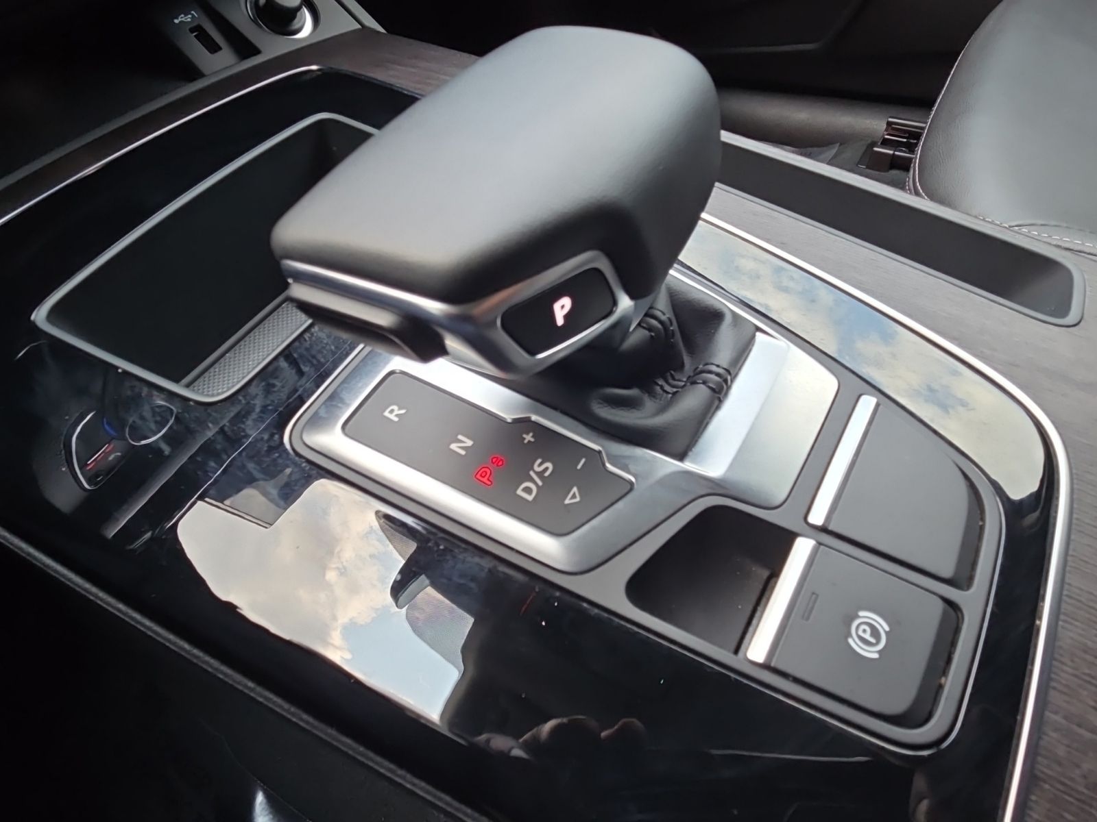 Used 2023 Black Audi 40 Premium image 30