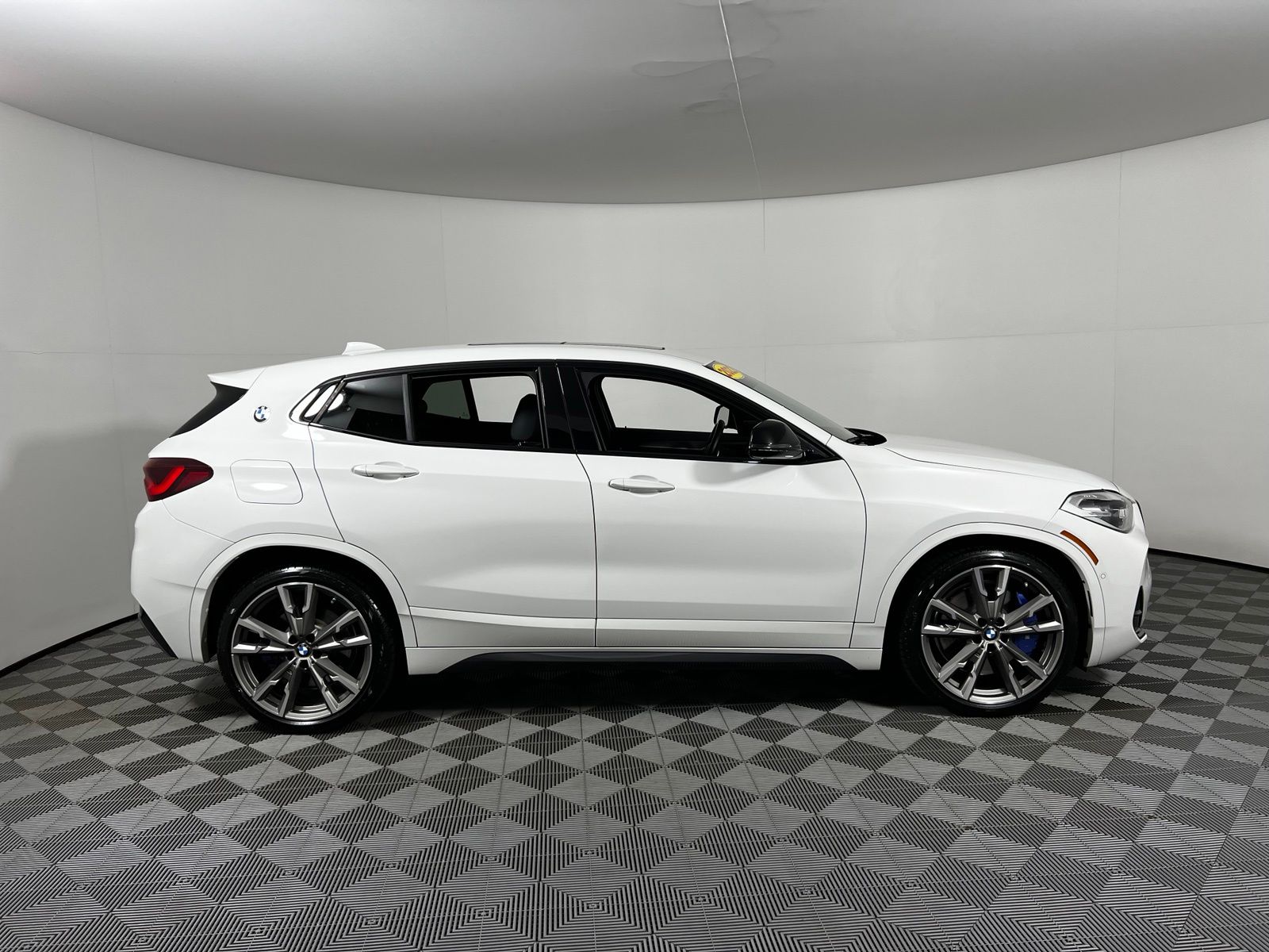 Thumbnail: 2022 BMW X2 - 4